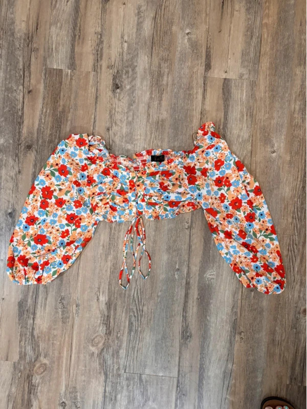 Fiestar Floral Lace front Crop Top